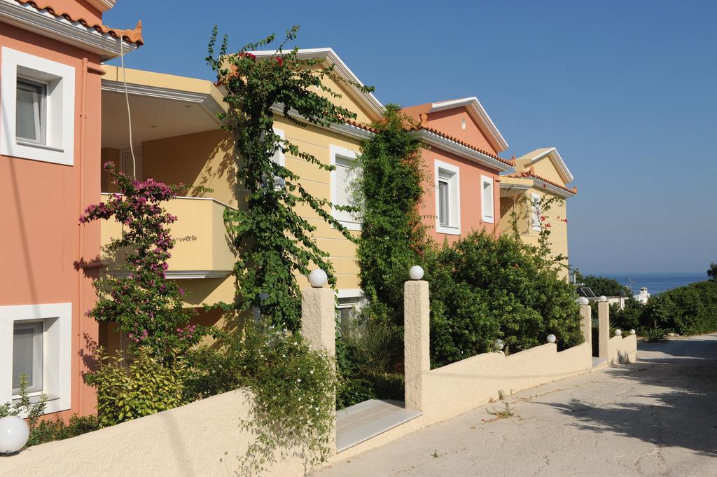 Yolanda Studios Paralia Agias Foteinis Exterior foto