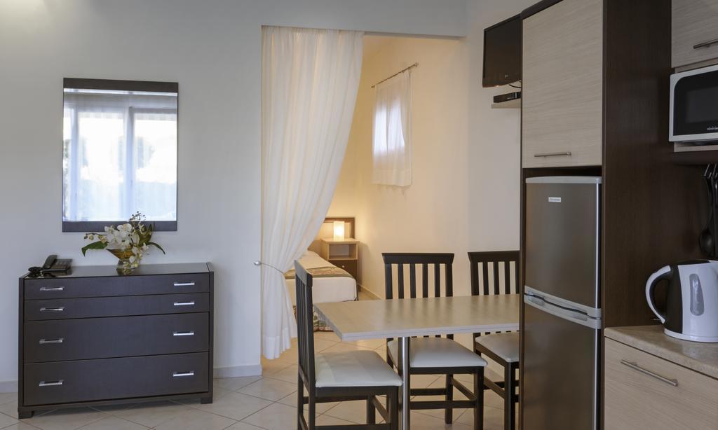 Yolanda Studios Paralia Agias Foteinis Zimmer foto